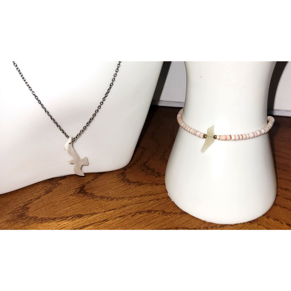 Vtg Estate Bracelet & Necklace Cut‎ Shell Dove Birds Beach Jewelry Set Lot of 2